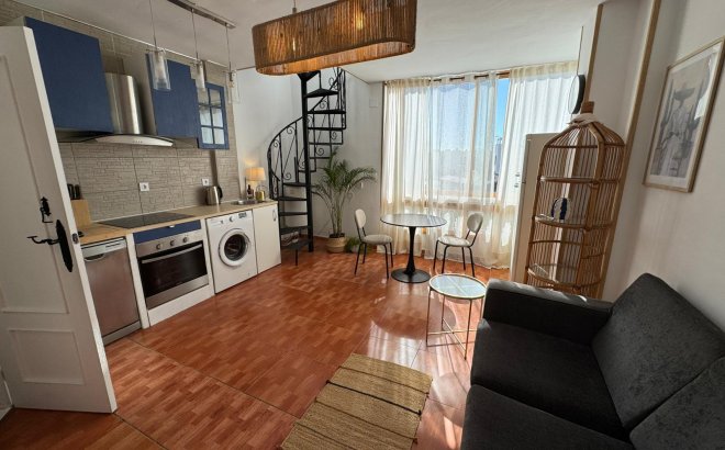 Resale - Bungalow -
Torrevieja - Costa Blanca