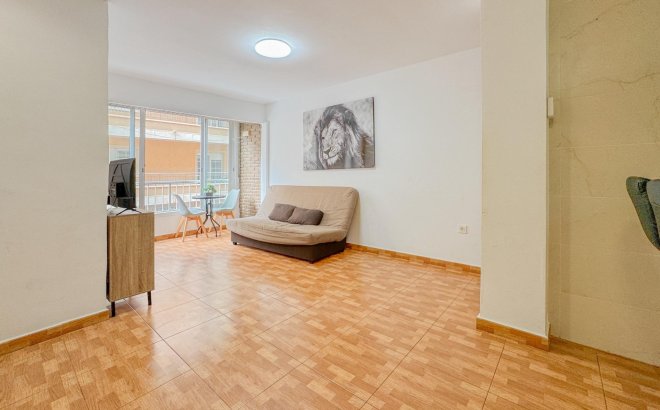 Revente - Appartement -
Torrevieja - La Mata Pueblo