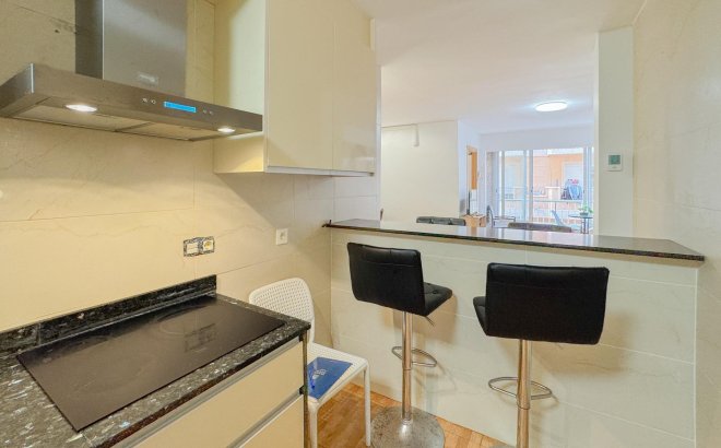 Revente - Appartement -
Torrevieja - La Mata Pueblo