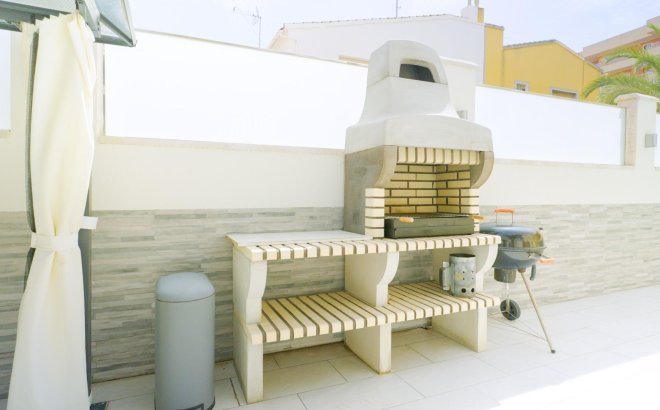 Resale - Town House -
Torrevieja - Punta Prima