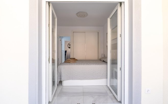 Resale - Town House -
Torrevieja - Punta Prima