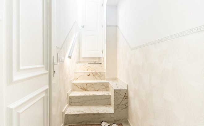 Resale - Town House -
Torrevieja - Punta Prima