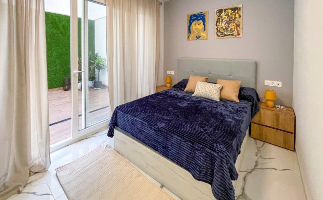 Resale - Apartment -
Torrevieja - Playa del Cura