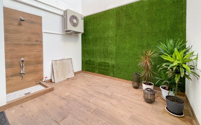 Resale - Apartment -
Torrevieja - Playa del Cura