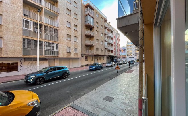 Resale - Apartment -
Torrevieja - Playa del Cura
