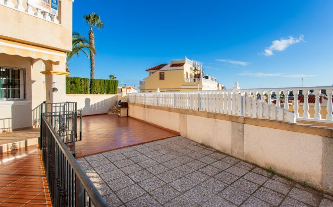 Resale - Town House -
Orihuela Costa - Las Filipinas