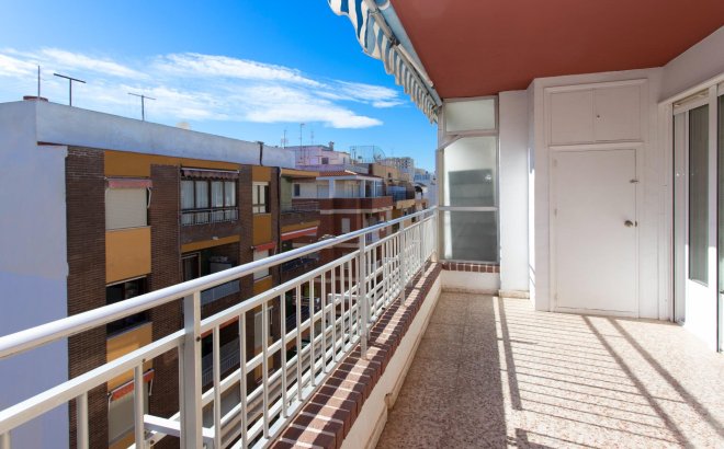 Resale - Penthouse -
Torrevieja - Playa del Cura