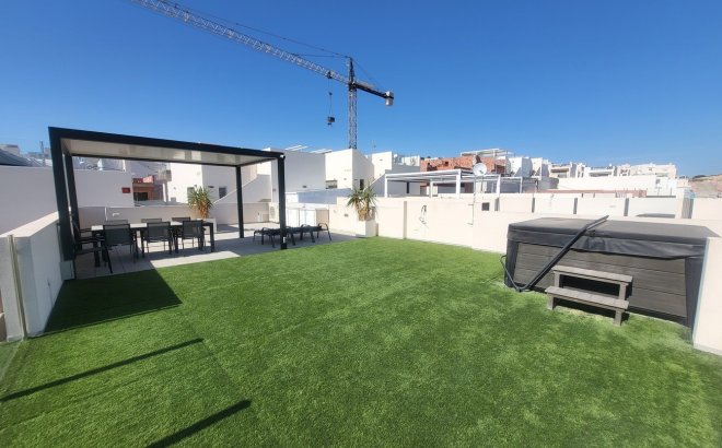 Resale - Villa -
Villamartin - Costa Blanca