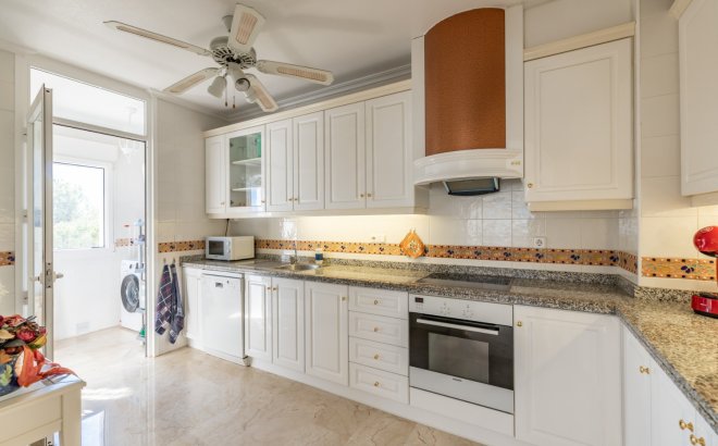 Revente - Appartement -
Orihuela Costa - Costa Blanca