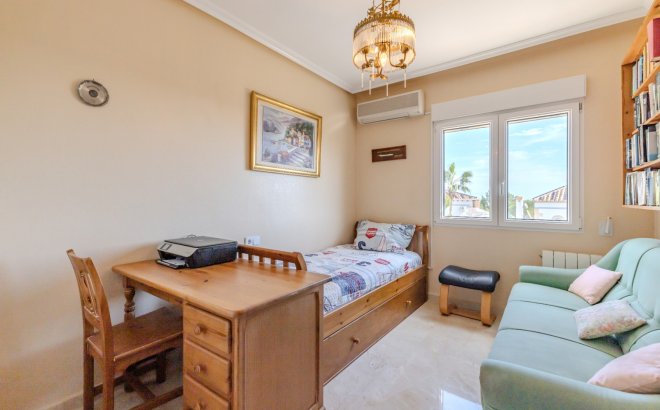 Revente - Appartement -
Orihuela Costa - Costa Blanca