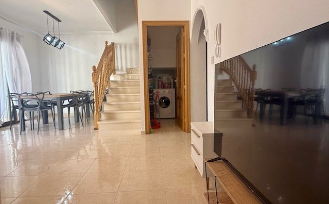 Resale - Town House -
San Miguel de Salinas - Inland