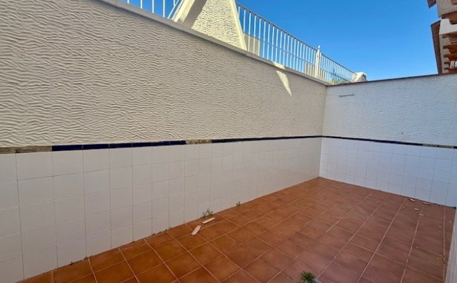 Resale - Town House -
San Miguel de Salinas - Inland