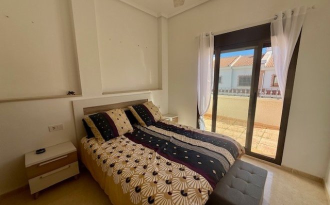 Resale - Town House -
San Miguel de Salinas - Inland