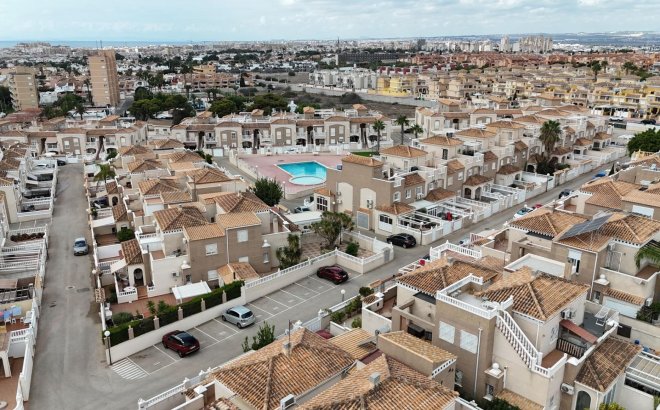 Resale - Semi Detached -
Torrevieja - Aguas Nuevas