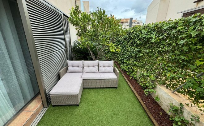 Resale - Town House -
Torrevieja - Punta Prima