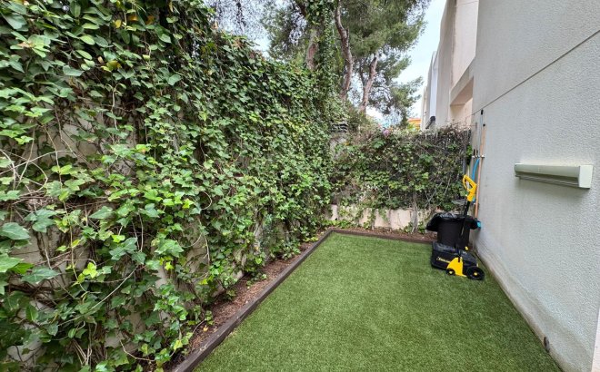 Resale - Town House -
Torrevieja - Punta Prima