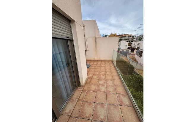 Resale - Town House -
Torrevieja - Punta Prima