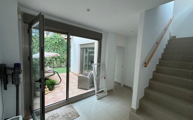 Resale - Town House -
Torrevieja - Punta Prima