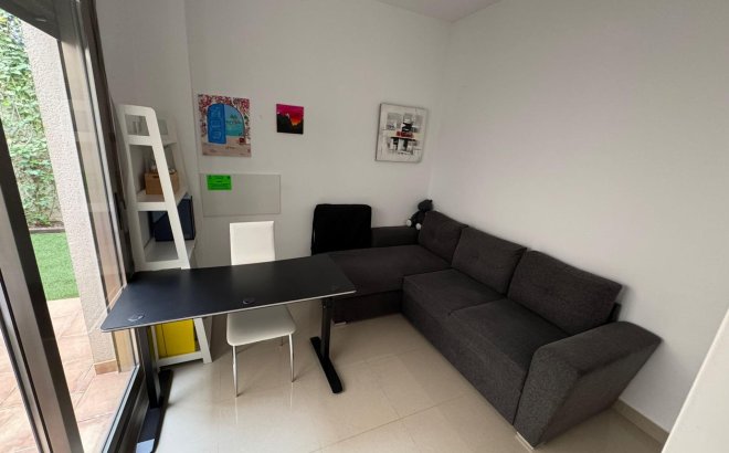 Resale - Town House -
Torrevieja - Punta Prima