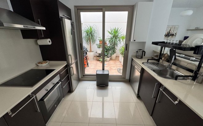 Resale - Town House -
Torrevieja - Punta Prima
