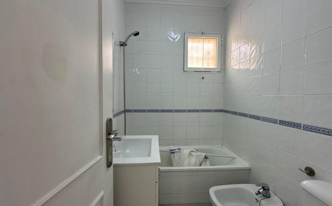 Revente - Bungalow -
Orihuela Costa - Los Almendros-la Florida