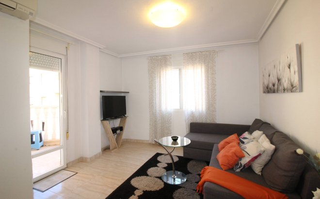 Resale - Apartment -
Torrevieja - Centro