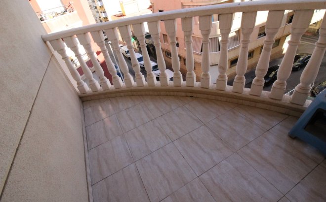 Resale - Apartment -
Torrevieja - Centro