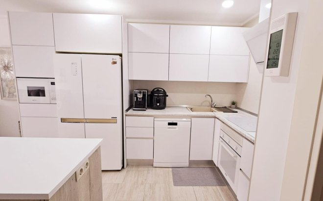 Resale - Dúplex -
Torrevieja - La Siesta