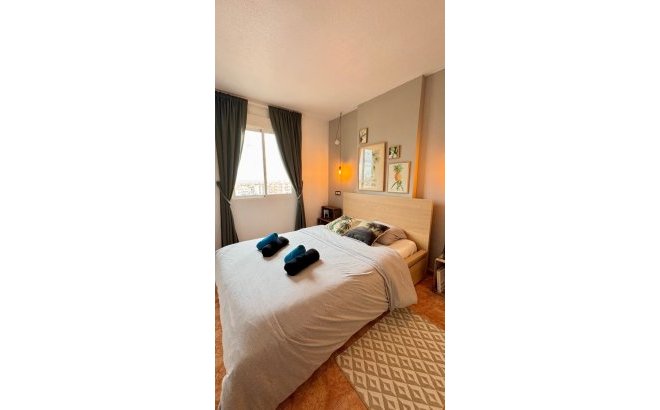 Resale - Apartment -
Torrevieja - Nueva Torrevieja - Aguas Nuevas