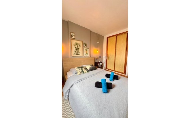 Resale - Apartment -
Torrevieja - Nueva Torrevieja - Aguas Nuevas