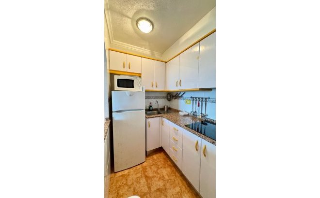 Resale - Apartment -
Torrevieja - Nueva Torrevieja - Aguas Nuevas