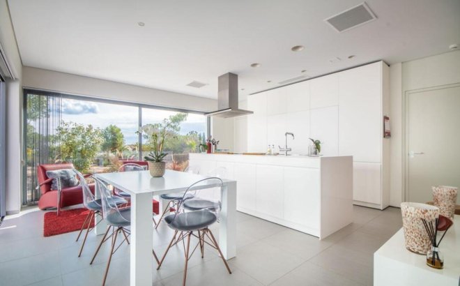 Revente - Villa -
Orihuela Costa - Costa Blanca