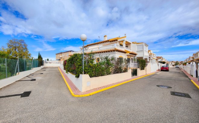 Resale - Town House -
Orihuela Costa - Costa Blanca