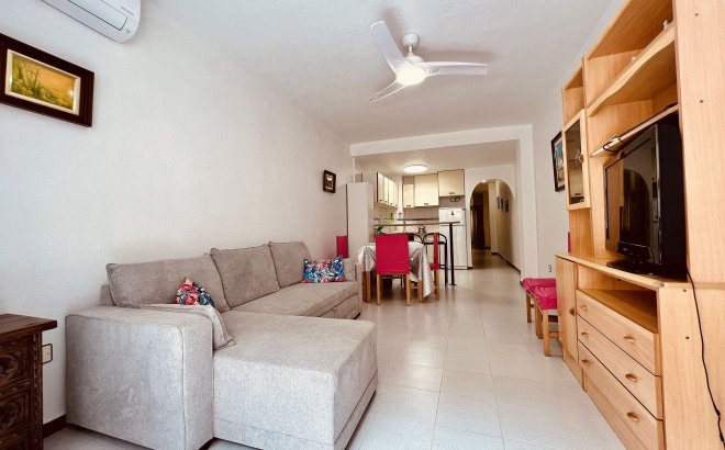 Resale - Apartment -
Torrevieja - Costa Blanca