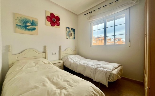 Resale - Bungalow -
San Fulgencio - La Marina