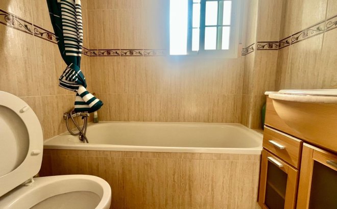 Resale - Bungalow -
San Fulgencio - La Marina