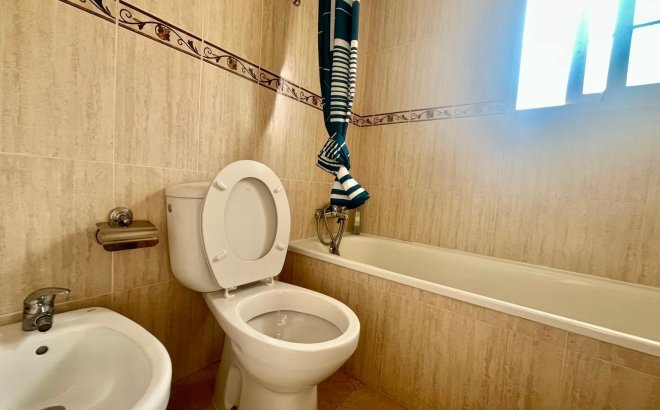 Resale - Bungalow -
San Fulgencio - La Marina