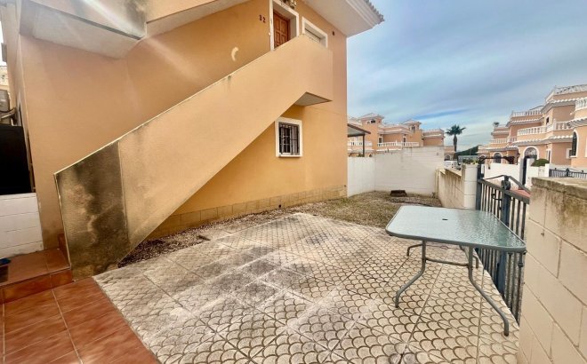 Resale - Bungalow -
San Fulgencio - La Marina