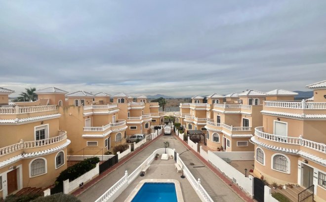 Resale - Bungalow -
San Fulgencio - La Marina