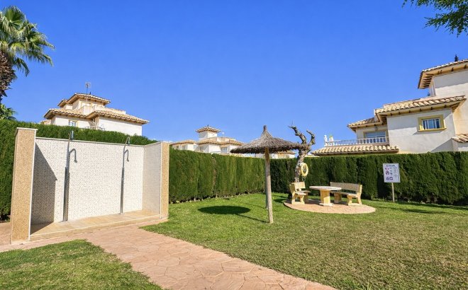 Resale - Quad House -
Orihuela Costa - Villa's San Jose IV