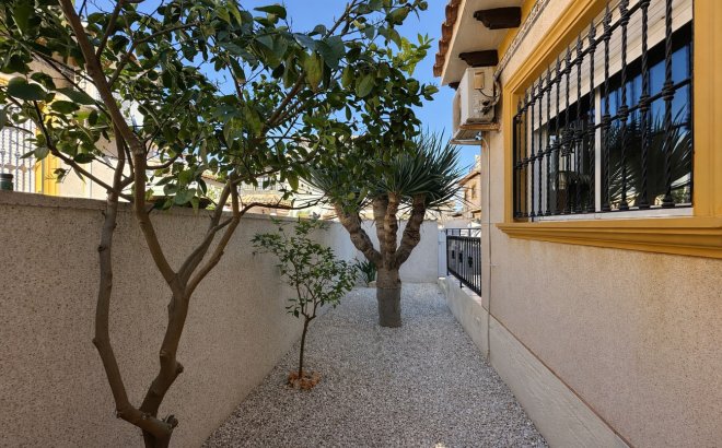 Resale - Quad House -
Orihuela Costa - Villa's San Jose IV