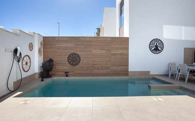 Resale - Villa -
Benijofar - Costa Blanca