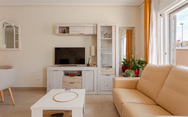 Herverkoop - Villa -
Orihuela Costa - Costa Blanca