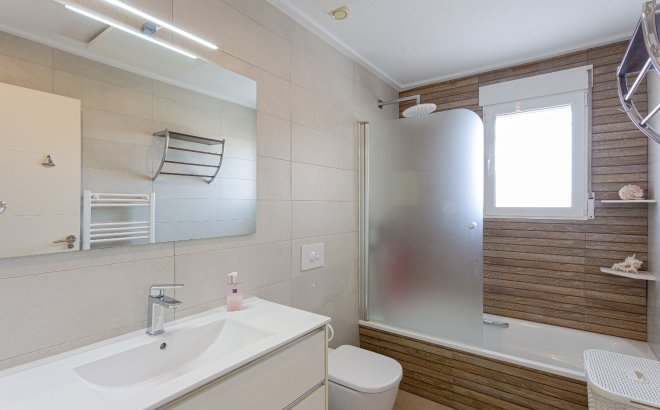 Herverkoop - Villa -
Orihuela Costa - Costa Blanca