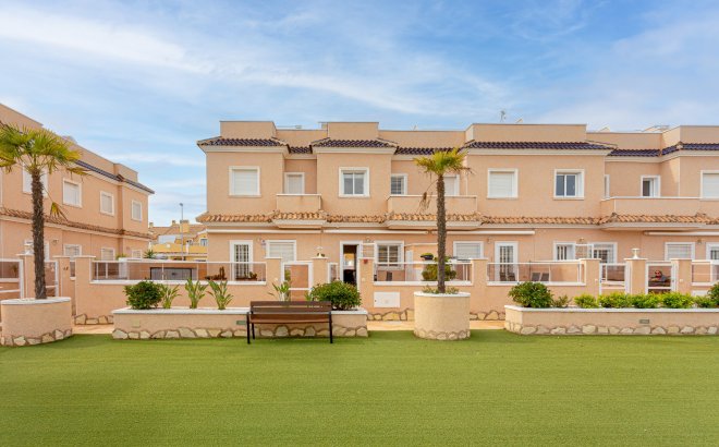 Herverkoop - Villa -
Orihuela Costa - Costa Blanca