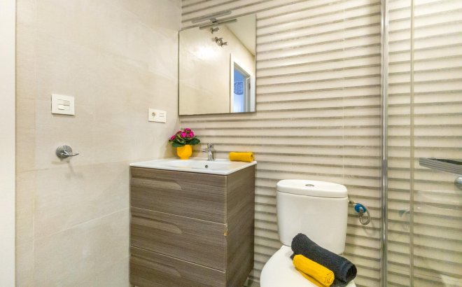 Herverkoop - Appartement -
Torrevieja - Estacion De Autobuses