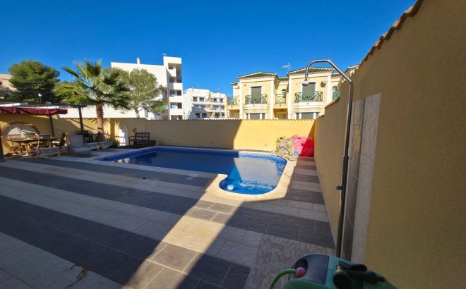 Resale - Villa -
Orihuela Costa - Villamartín-las Filipinas
