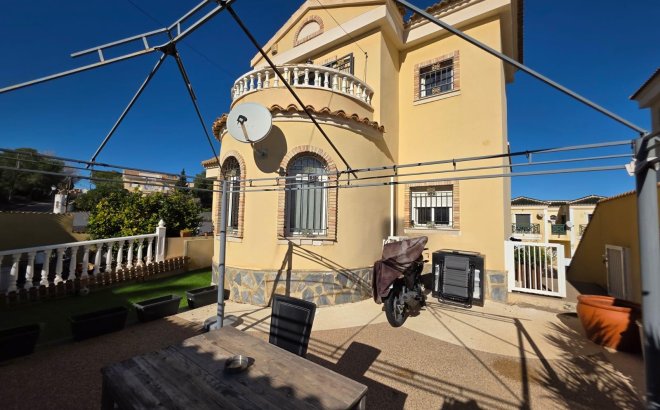 Resale - Villa -
Orihuela Costa - Villamartín-las Filipinas