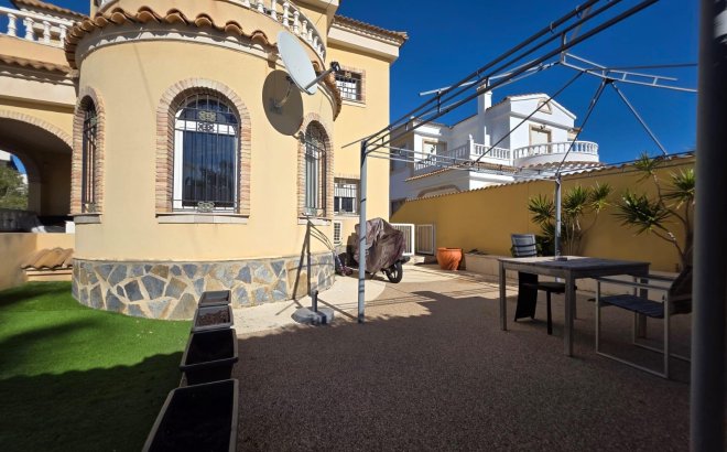 Resale - Villa -
Orihuela Costa - Villamartín-las Filipinas