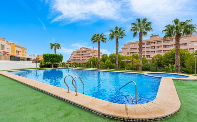 Resale - Villa -
Orihuela Costa - Costa Blanca